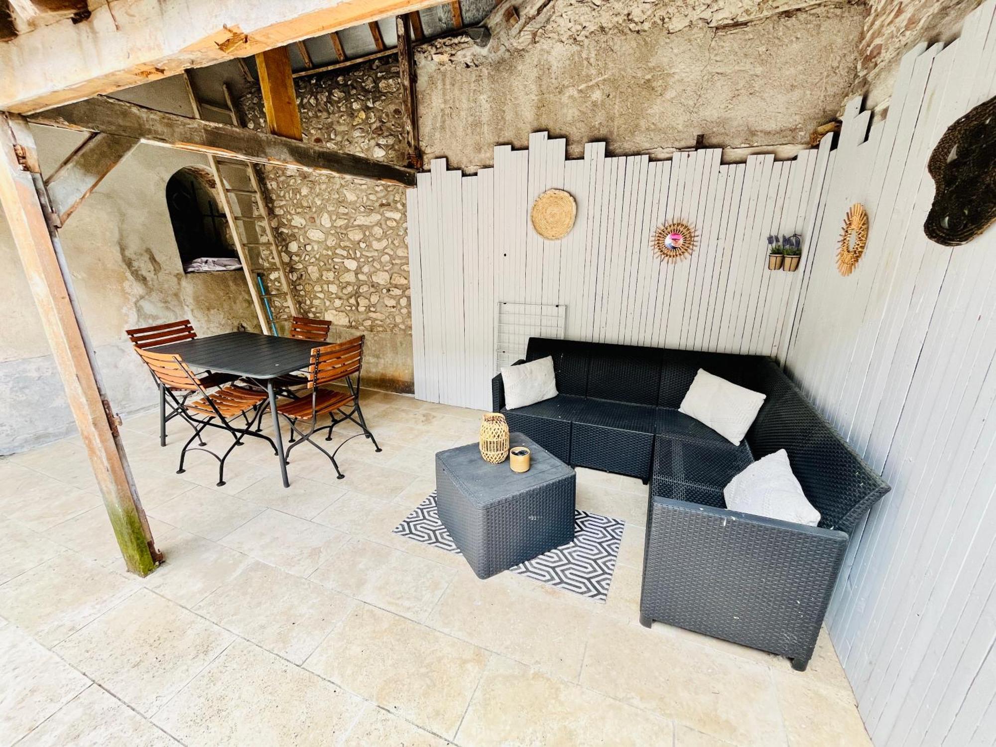 2 Suites, Cour Privee, Climatisation, Le Nid De Blois Vienne Екстериор снимка
